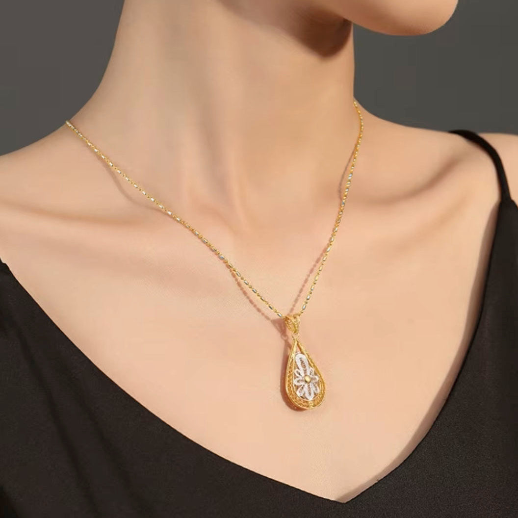 ⭐︎最終お値下げ⭐︎ r.alagan AUDREY NECKLACE AUDREY NECKLACE Limited online store でご紹介中です。 数量